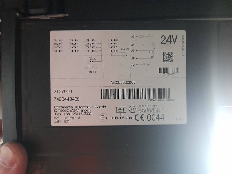 Tractor unit DAF XF 480 SSC LED 2X TANK: picture 15