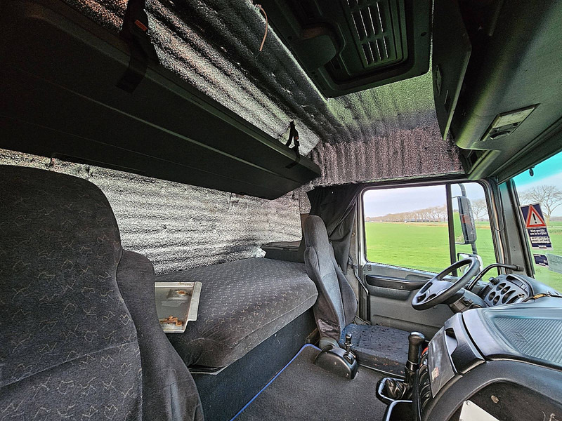 Tractor unit DAF XF 95.430 SPACECAB EURO 2: picture 12