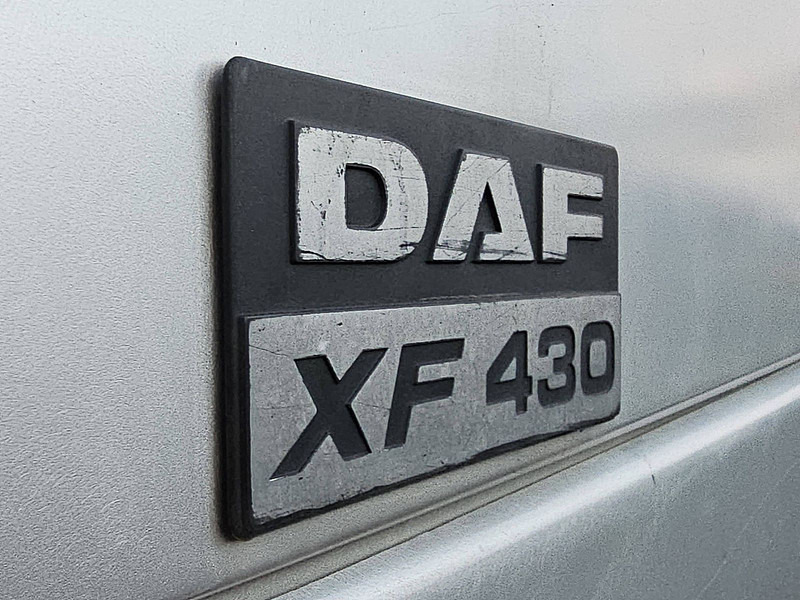 Tractor unit DAF XF 95.430 SPACECAB EURO 2: picture 13