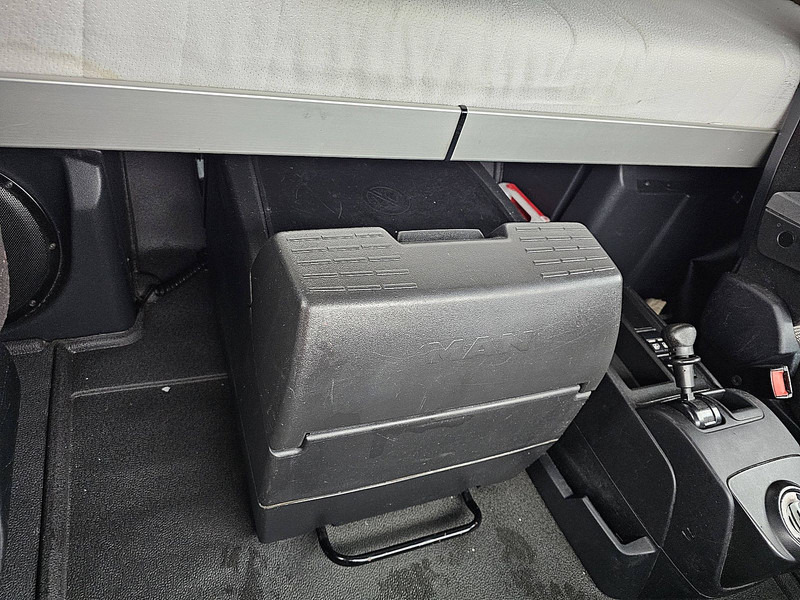 Tractor unit MAN 18.420 TGX XLX PTO ADR EX III: picture 11