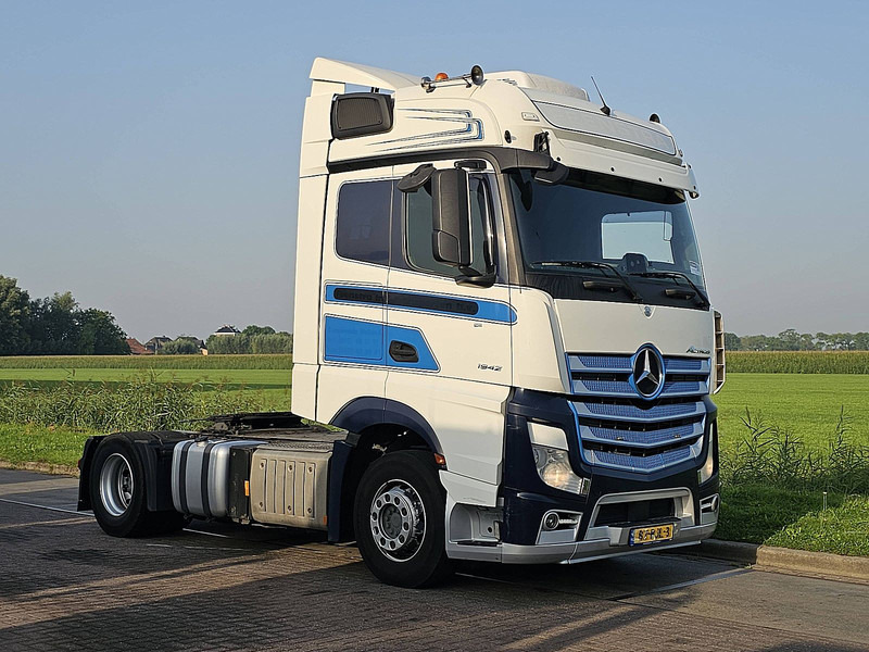 Mercedes-Benz ACTROS 1842 LS BIGSPACE 2X TANK - Tractor unit: picture 5 Mercedes-Benz ACTROS 1842 LS BIGSPACE 2X TANK - Tractor unit: picture 5