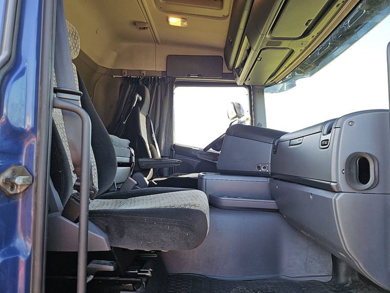 Tractor unit Scania G490 6X4 RETARDER: picture 7