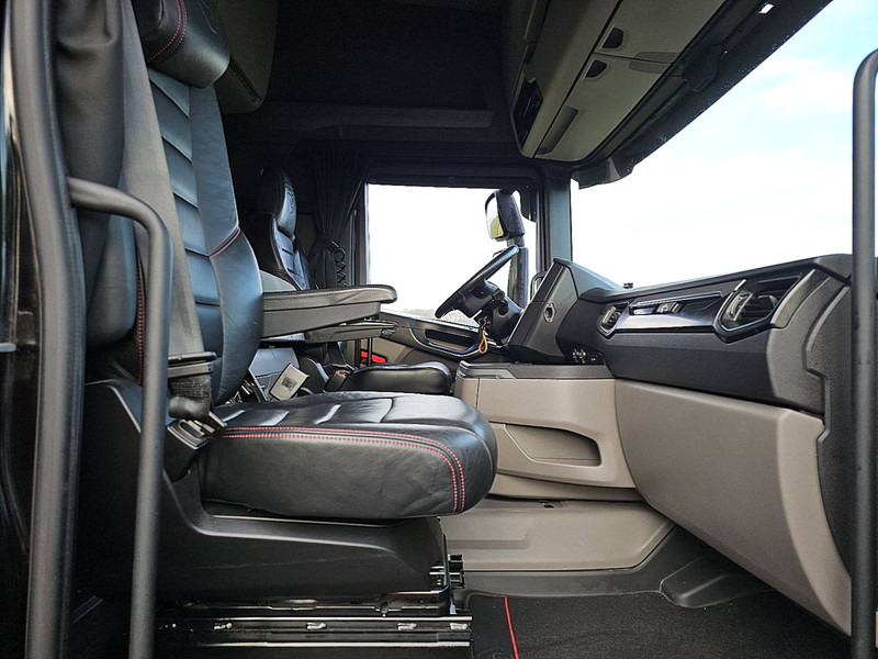 Tractor unit Scania R580 6X2 NB LED LEATHER: picture 7