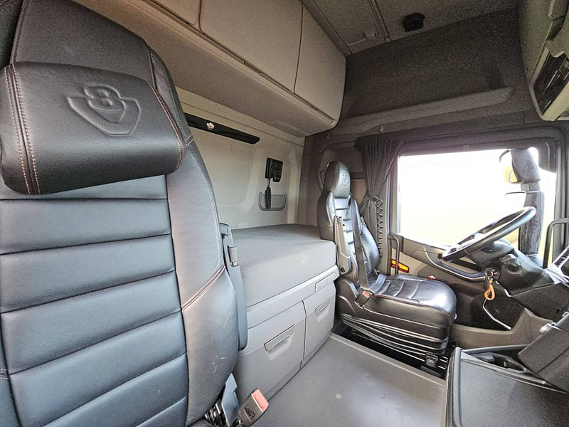 Tractor unit Scania R580 6X2 NB LED LEATHER: picture 14