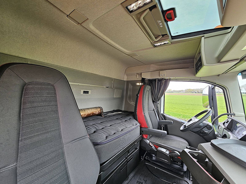 Tractor unit Volvo FH 500 6X2 STEERED PTO+HYDR: picture 15 Tractor unit Volvo FH 500 6X2 STEERED PTO+HYDR: picture 15