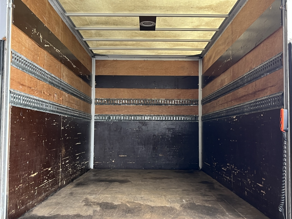 Iveco Daily 35C18 3.0 Euro4 Tempomat 4,15m Koffer+ LBW - Closed box van: picture 2 Iveco Daily 35C18 3.0 Euro4 Tempomat 4,15m Koffer+ LBW - Closed box van: picture 2