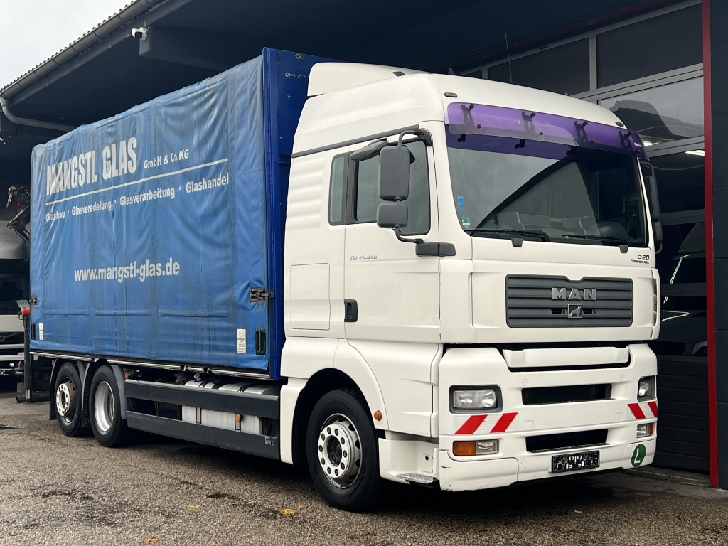 MAN TGA 26.440 6x2 LL Retarder Kran Palfinger 20002 - Curtainsider truck, Crane truck: picture 1 MAN TGA 26.440 6x2 LL Retarder Kran Palfinger 20002 - Curtainsider truck, Crane truck: picture 1