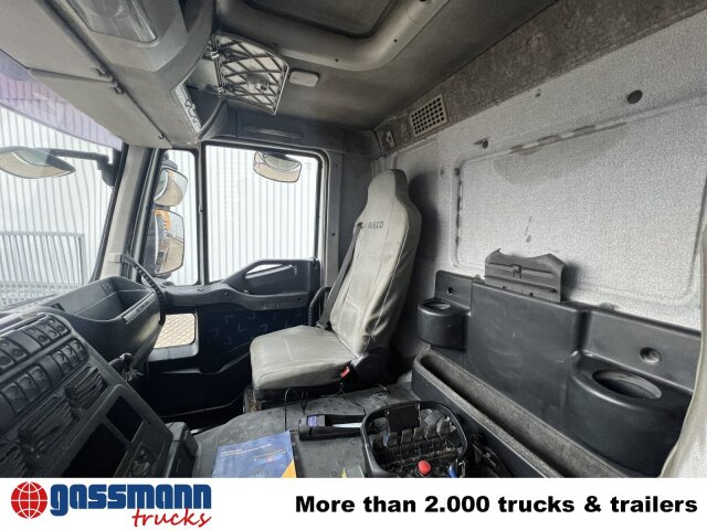 Cab chassis truck Iveco Trakker AD260T36 6x4: picture 8