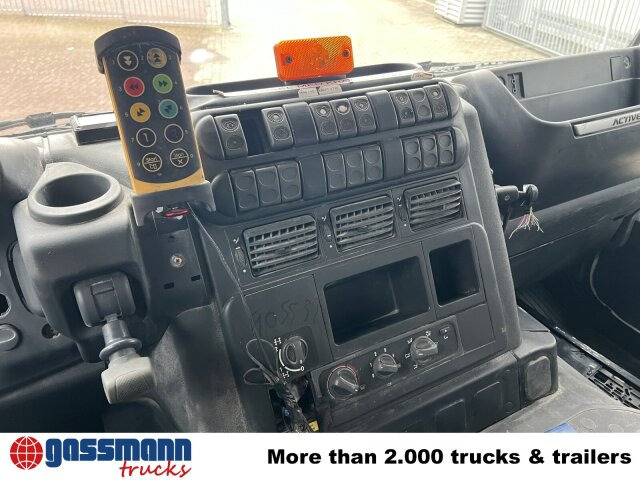 Cab chassis truck Iveco Trakker AD260T36 6x4: picture 7