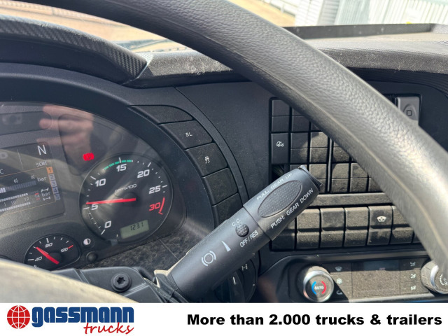 Iveco X-Way AD360X40Z/P 8x4 - Cab chassis truck: picture 5 Iveco X-Way AD360X40Z/P 8x4 - Cab chassis truck: picture 5