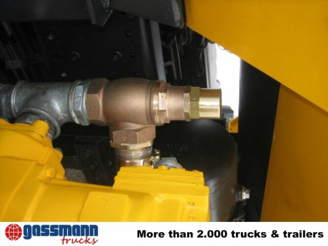 MAN TGA 26.430 6x6 - Tank truck: picture 2 MAN TGA 26.430 6x6 - Tank truck: picture 2