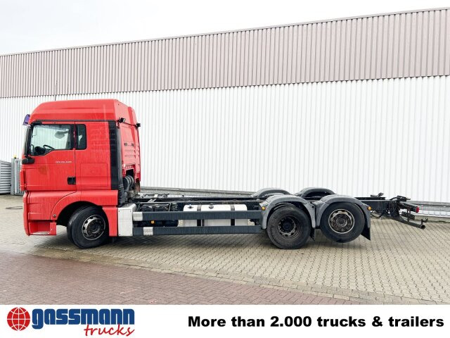 Cab chassis truck MAN TGX 26.440 6x2-2 LL, Lenk-Liftachse: picture 12