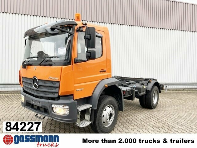 Mercedes-Benz Atego 1630 AK 4x4, 2x Nebenantrieb, Rechtslenker - Hook lift truck: picture 1 Mercedes-Benz Atego 1630 AK 4x4, 2x Nebenantrieb, Rechtslenker - Hook lift truck: picture 1