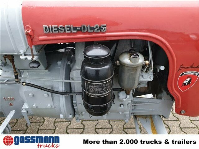 Traktor DL25 - Farm tractor: picture 5 Traktor DL25 - Farm tractor: picture 5