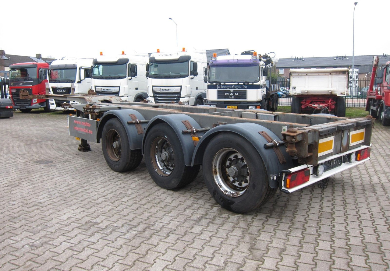 Renders Euro 902 Multi All connections 2xExtendable BPW - Container transporter/ Swap body semi-trailer: picture 3 Renders Euro 902 Multi All connections 2xExtendable BPW - Container transporter/ Swap body semi-trailer: picture 3