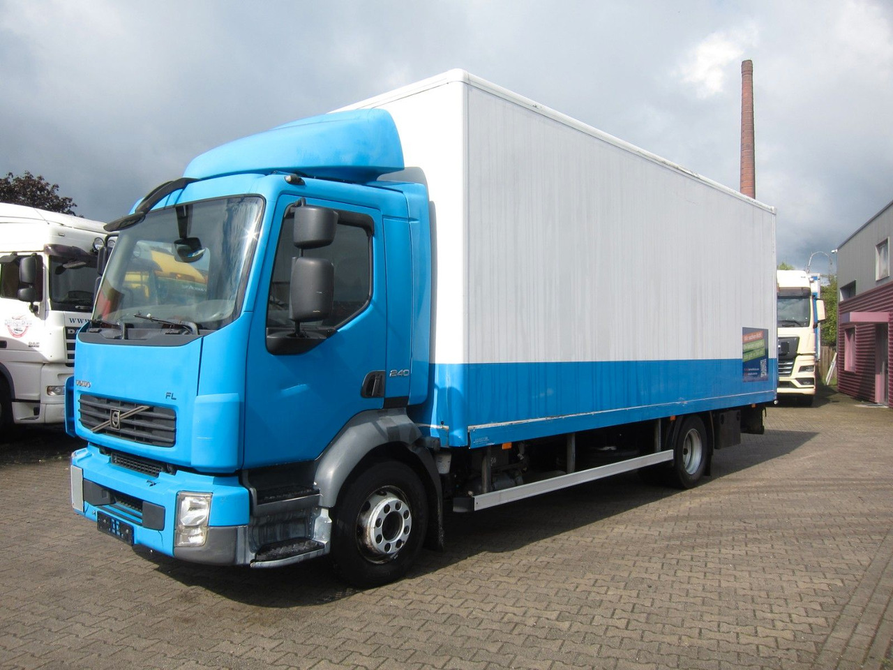 Volvo FL 240 12T Koffer KBW Manual - Box truck: picture 2 Volvo FL 240 12T Koffer KBW Manual - Box truck: picture 2