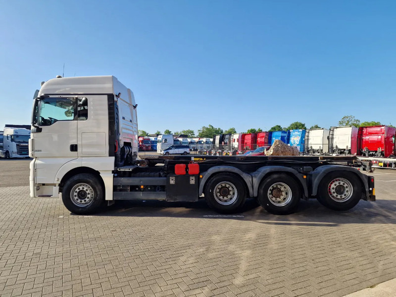 MAN TGX 32.560 8x4*4 - Cable system - Retarder - Euro 6 - Steering axle - - Cable system truck: picture 4 MAN TGX 32.560 8x4*4 - Cable system - Retarder - Euro 6 - Steering axle - - Cable system truck: picture 4