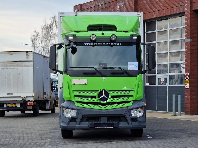 Mercedes-Benz Antos 1827 4x2 - Box with sidedoors - Zepro loadlift - Full air - Euro 6 - Box truck: picture 2 Mercedes-Benz Antos 1827 4x2 - Box with sidedoors - Zepro loadlift - Full air - Euro 6 - Box truck: picture 2