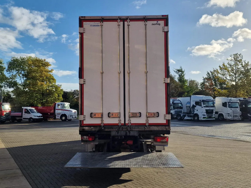 Scania R560 V8 Topline 6x2*4 - Frigo - Loadlift - Full air - Euro 5 leasing Scania R560 V8 Topline 6x2*4 - Frigo - Loadlift - Full air - Euro 5: picture 12 Scania R560 V8 Topline 6x2*4 - Frigo - Loadlift - Full air - Euro 5 leasing Scania R560 V8 Topline 6x2*4 - Frigo - Loadlift - Full air - Euro 5: picture 12
