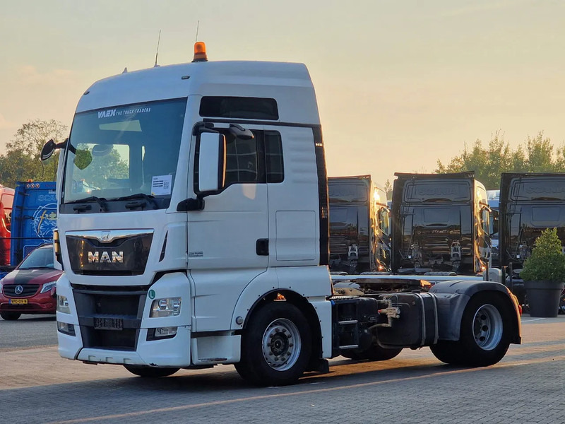 MAN TGX 18.480 4x2 - Intarder/Retarder - PTO/Hydraulic - Euro 6 - Tractor unit: picture 3 MAN TGX 18.480 4x2 - Intarder/Retarder - PTO/Hydraulic - Euro 6 - Tractor unit: picture 3