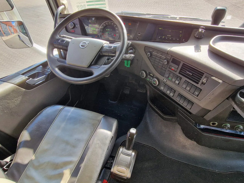 Tractor unit Volvo FH 13.500 6x2 - Retarder - Full air - 3.20 WB - Leather: picture 16