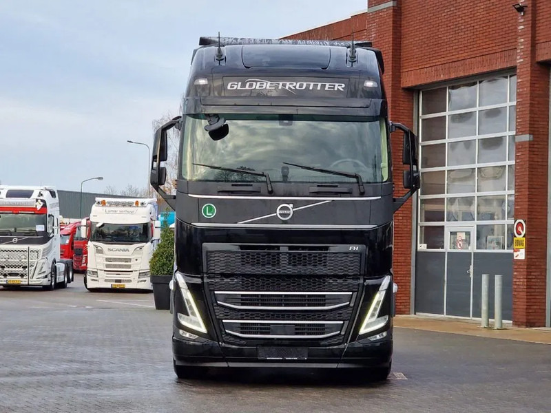 Volvo FH 13.500 Globetrotter XL 4x2 - NEW - Full spec - I parkcool - Full air - - Tractor unit: picture 2 Volvo FH 13.500 Globetrotter XL 4x2 - NEW - Full spec - I parkcool - Full air - - Tractor unit: picture 2