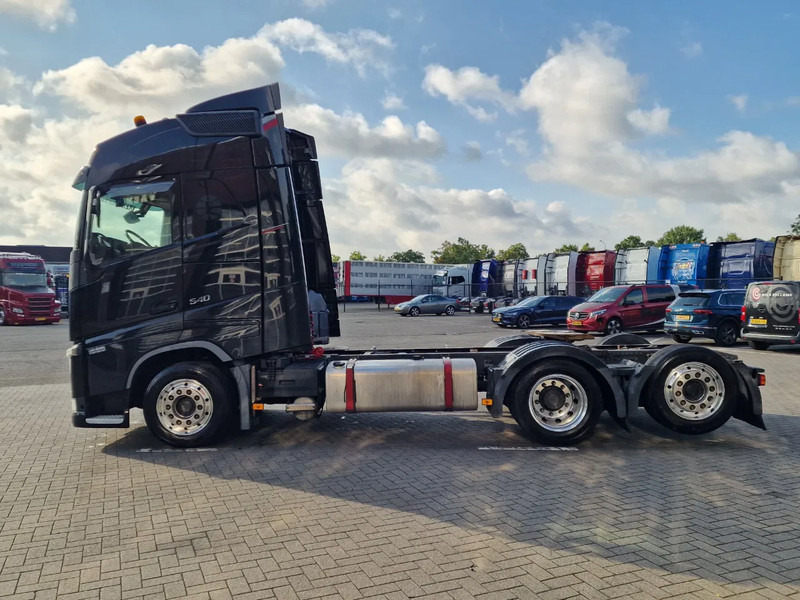Volvo FH 13.540 Globetrotter 6x2 - Full air - VEB+ - Led - Tractor unit: picture 4 Volvo FH 13.540 Globetrotter 6x2 - Full air - VEB+ - Led - Tractor unit: picture 4