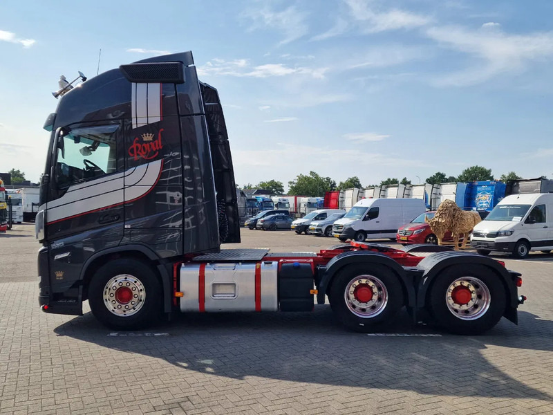 Volvo FH 13.540 Globetrotterl XL 6x4 - Royal - Retarder - Full air - 3.40 WB - Low KM - Tractor unit: picture 4 Volvo FH 13.540 Globetrotterl XL 6x4 - Royal - Retarder - Full air - 3.40 WB - Low KM - Tractor unit: picture 4
