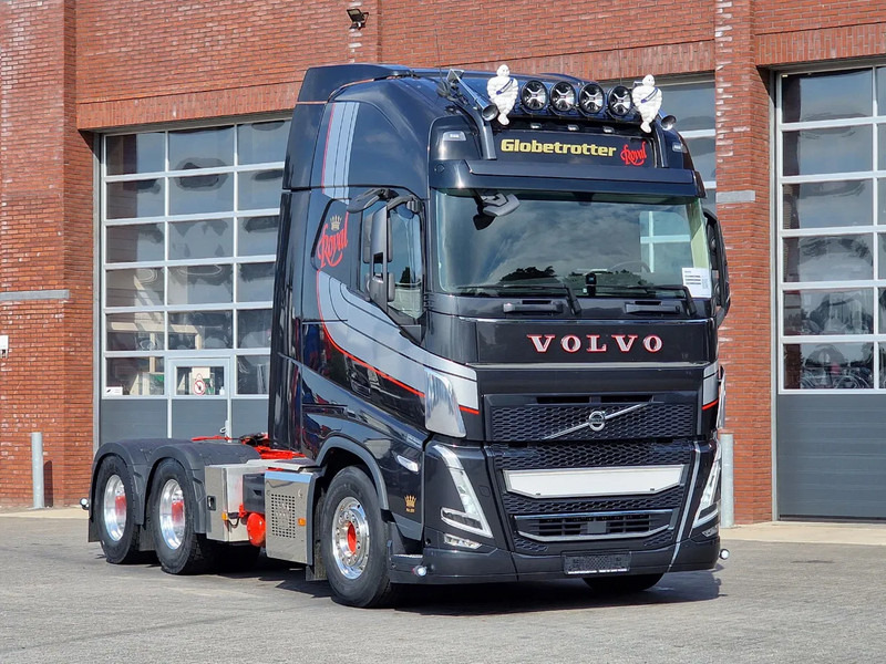 Volvo FH 13.540 Globetrotterl XL 6x4 - Royal - Retarder - Full air - 3.40 WB - Low KM - Tractor unit: picture 1 Volvo FH 13.540 Globetrotterl XL 6x4 - Royal - Retarder - Full air - 3.40 WB - Low KM - Tractor unit: picture 1