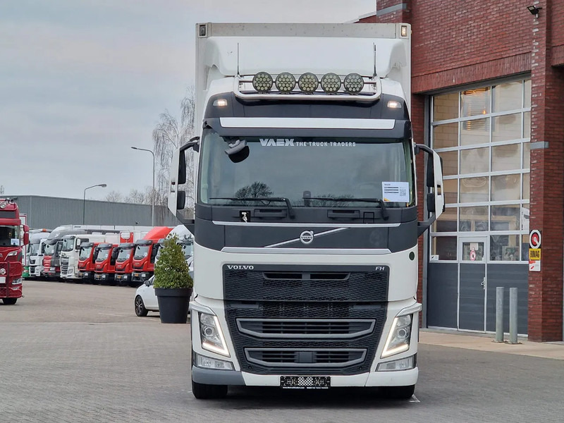 Volvo FH 13.540 Globetrotter 6x2 - Closed box with sidedoors - Full air - Leather - Box truck: picture 2 Volvo FH 13.540 Globetrotter 6x2 - Closed box with sidedoors - Full air - Leather - Box truck: picture 2