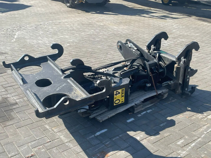 Dieci BUD7028 | CENTERING HANDLER | RIB HANDELING CLAMP | TUNNEL - Attachment for Construction machinery: picture 4 Dieci BUD7028 | CENTERING HANDLER | RIB HANDELING CLAMP | TUNNEL - Attachment for Construction machinery: picture 4
