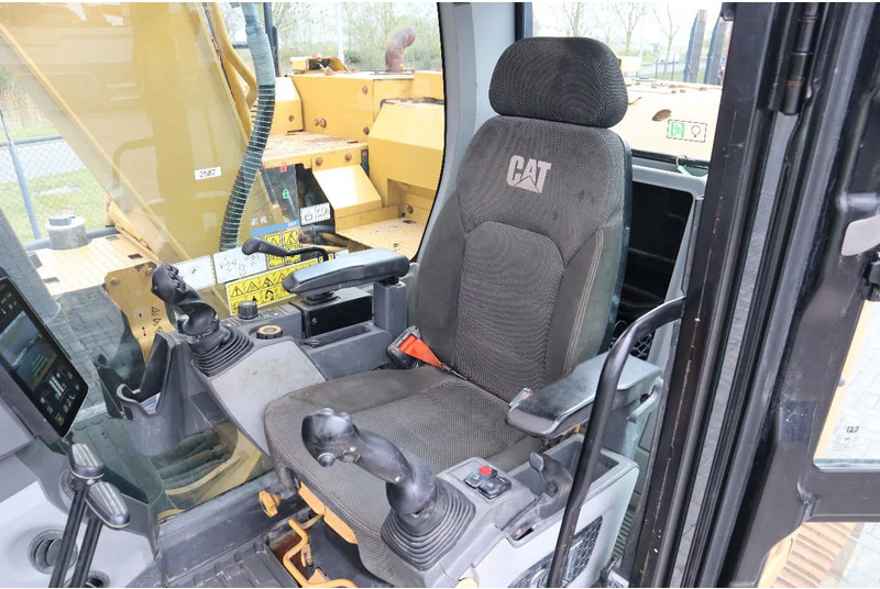 Crawler excavator Caterpillar 315 07B | ROTOTILT | BUCKET | DOZERBLADE: picture 17