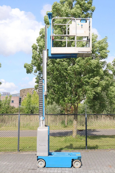 Genie GR-12 | 5.45 METER | 227 KG | MULTIPLE UNITS - Aerial platform: picture 1 Genie GR-12 | 5.45 METER | 227 KG | MULTIPLE UNITS - Aerial platform: picture 1