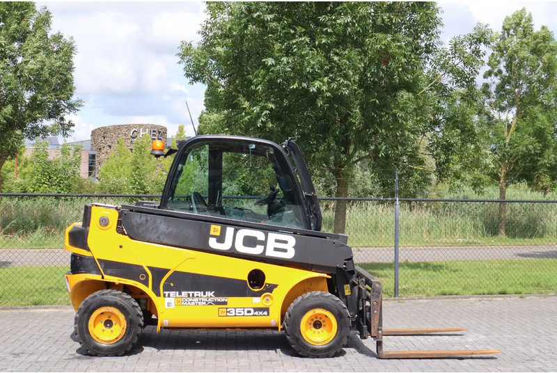JCB TLT 35D 4X4 CON | HYDR. FORKS | 4.4 METER - Diesel forklift: picture 4 JCB TLT 35D 4X4 CON | HYDR. FORKS | 4.4 METER - Diesel forklift: picture 4