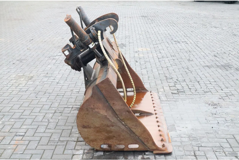 Onbekend CW30 | TILT BUCKET | TILT SCHAUFEL | KANTELBAK - Bucket for Construction machinery: picture 4 Onbekend CW30 | TILT BUCKET | TILT SCHAUFEL | KANTELBAK - Bucket for Construction machinery: picture 4