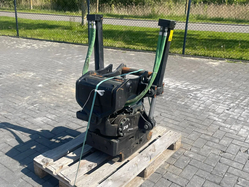 STEELWRIST X18 SQ60-5 | S60 | OILQUICK SYSTEM | CLS - Tiltrotator for Construction machinery: picture 1 STEELWRIST X18 SQ60-5 | S60 | OILQUICK SYSTEM | CLS - Tiltrotator for Construction machinery: picture 1