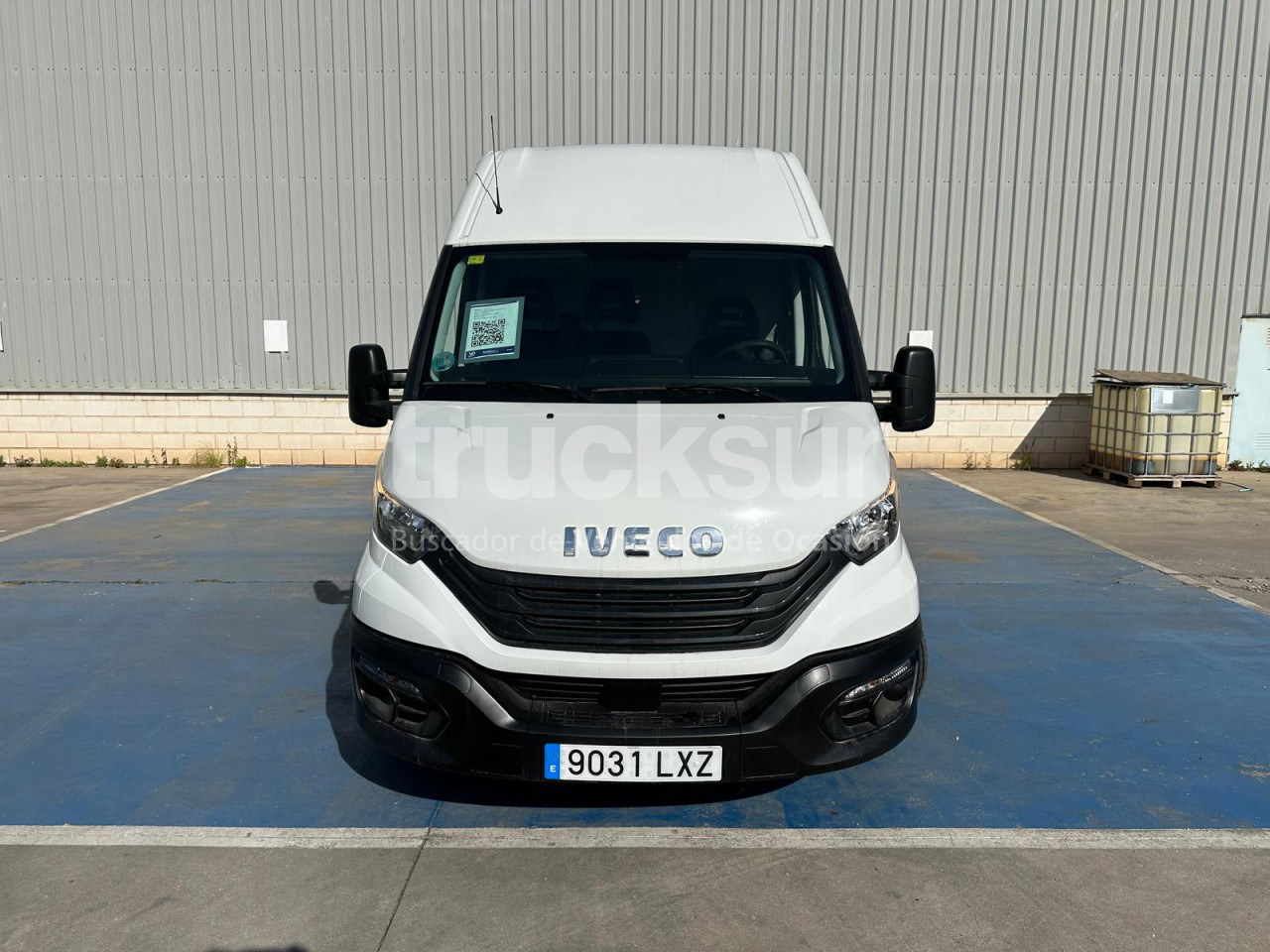 IVECO DAILY 35S16 F 12M3 - Closed box van: picture 3 IVECO DAILY 35S16 F 12M3 - Closed box van: picture 3