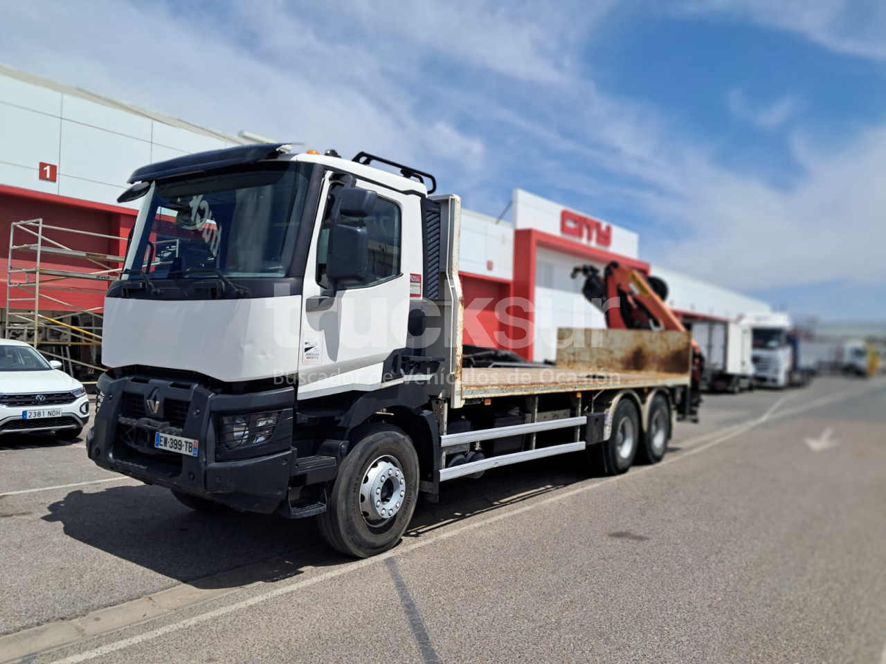 RENAULT C380.26 - Dropside/ Flatbed truck, Crane truck: picture 1 RENAULT C380.26 - Dropside/ Flatbed truck, Crane truck: picture 1