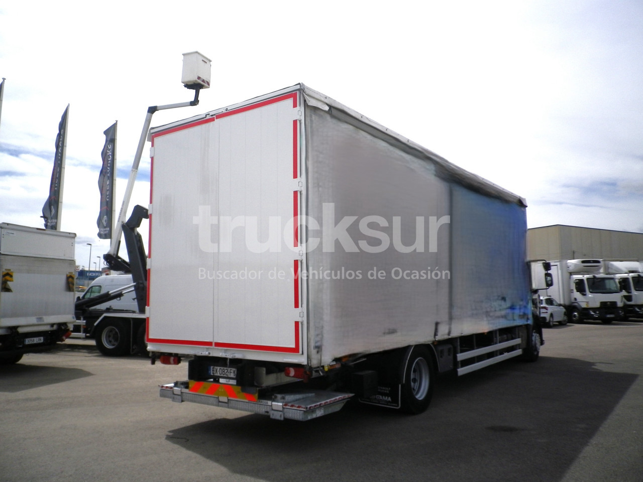 RENAULT D280.18 22P - Curtainsider truck: picture 4 RENAULT D280.18 22P - Curtainsider truck: picture 4