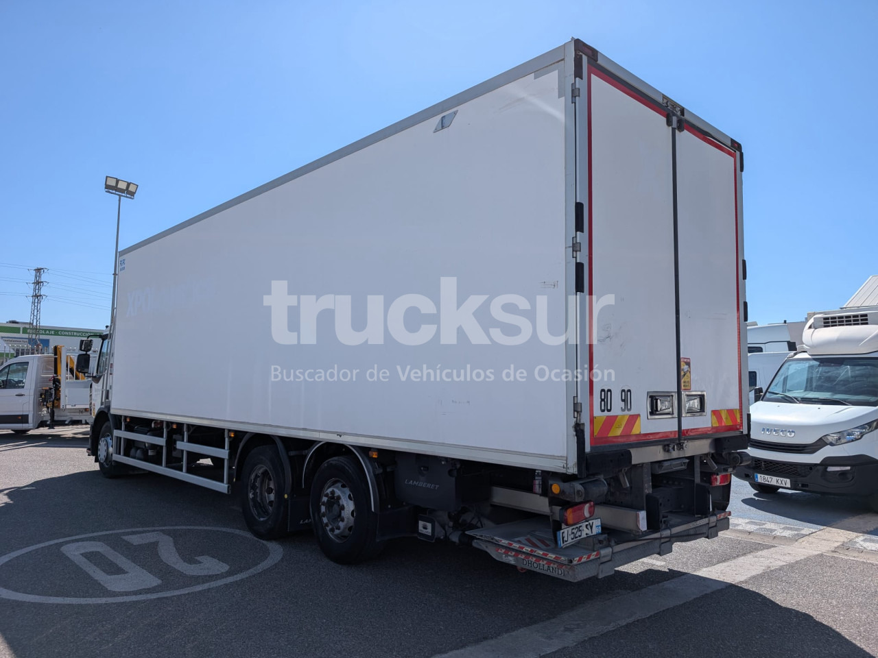 RENAULT D320.26 ejes 6x2*4 - Refrigerator truck: picture 3 RENAULT D320.26 ejes 6x2*4 - Refrigerator truck: picture 3