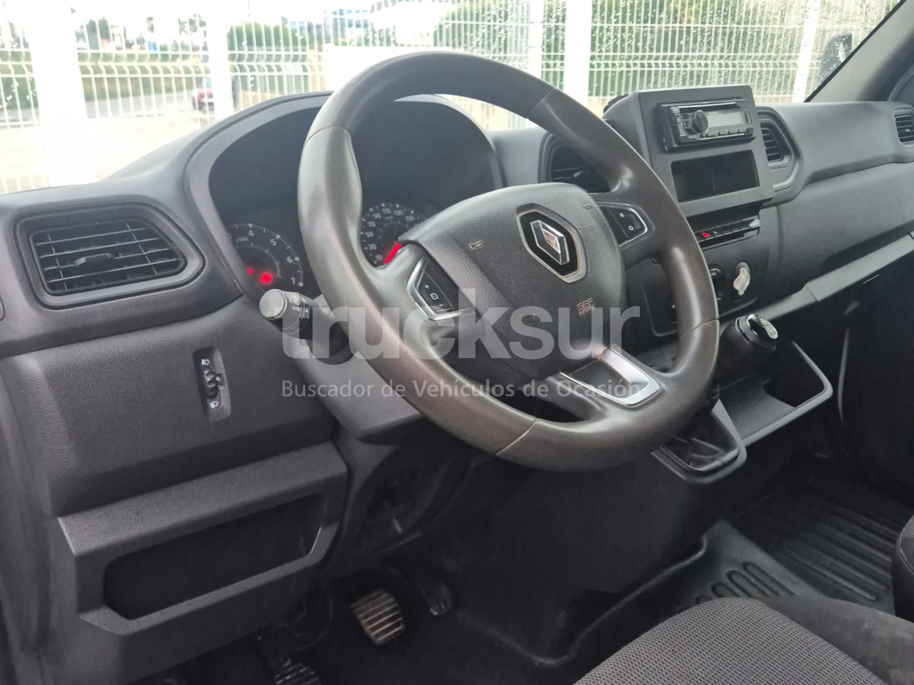 Closed box van RENAULT MASTER 165.35: picture 6