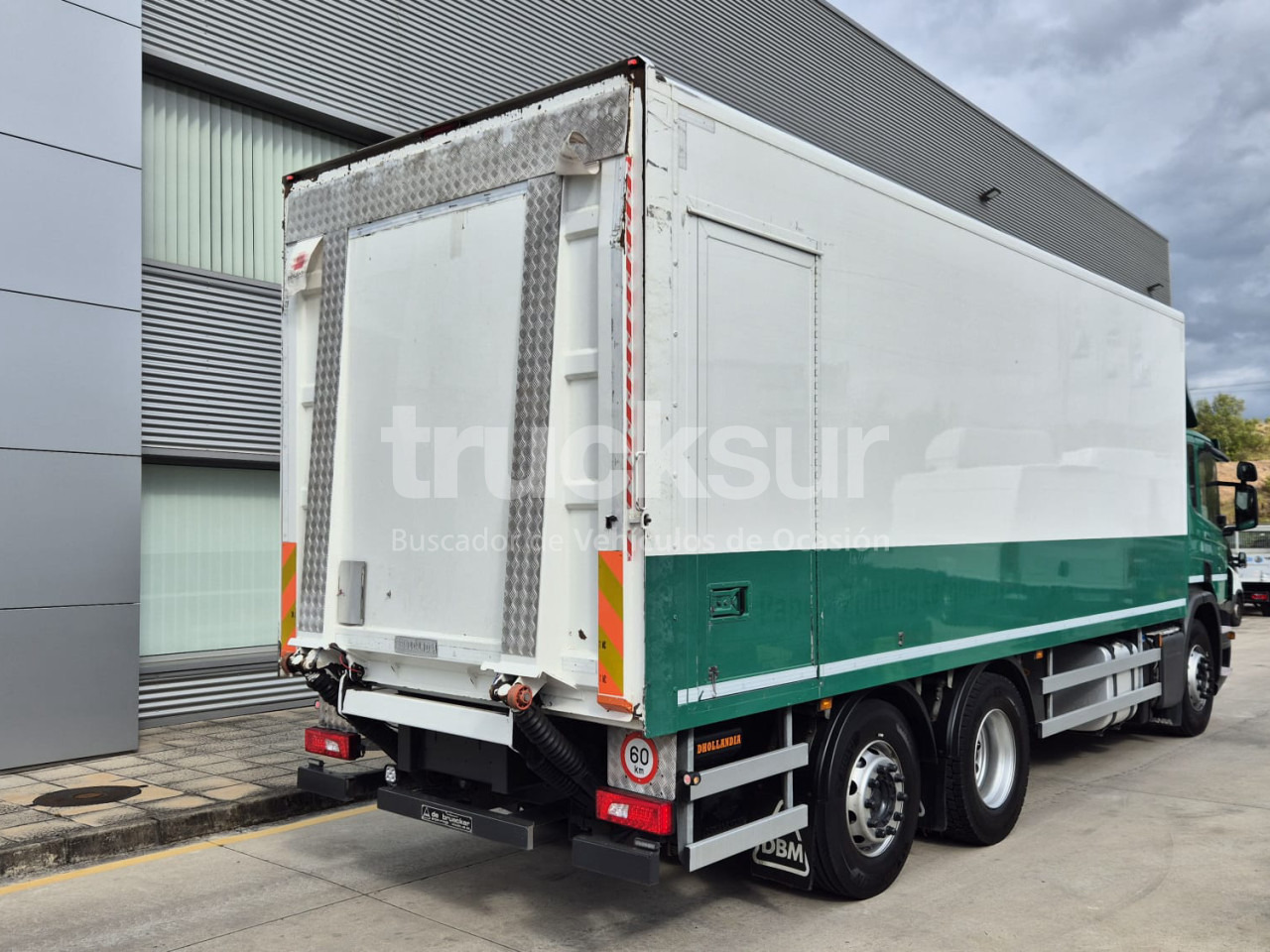 SCANIA P320.26 ejes 6x2*4 - Box truck: picture 5 SCANIA P320.26 ejes 6x2*4 - Box truck: picture 5