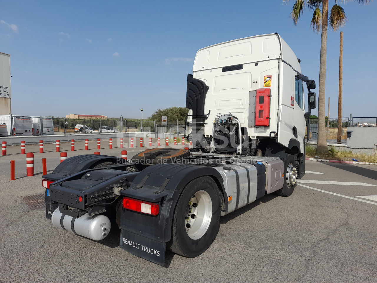 RENAULT T480 SLEEPER CAB - Tractor unit: picture 5 RENAULT T480 SLEEPER CAB - Tractor unit: picture 5