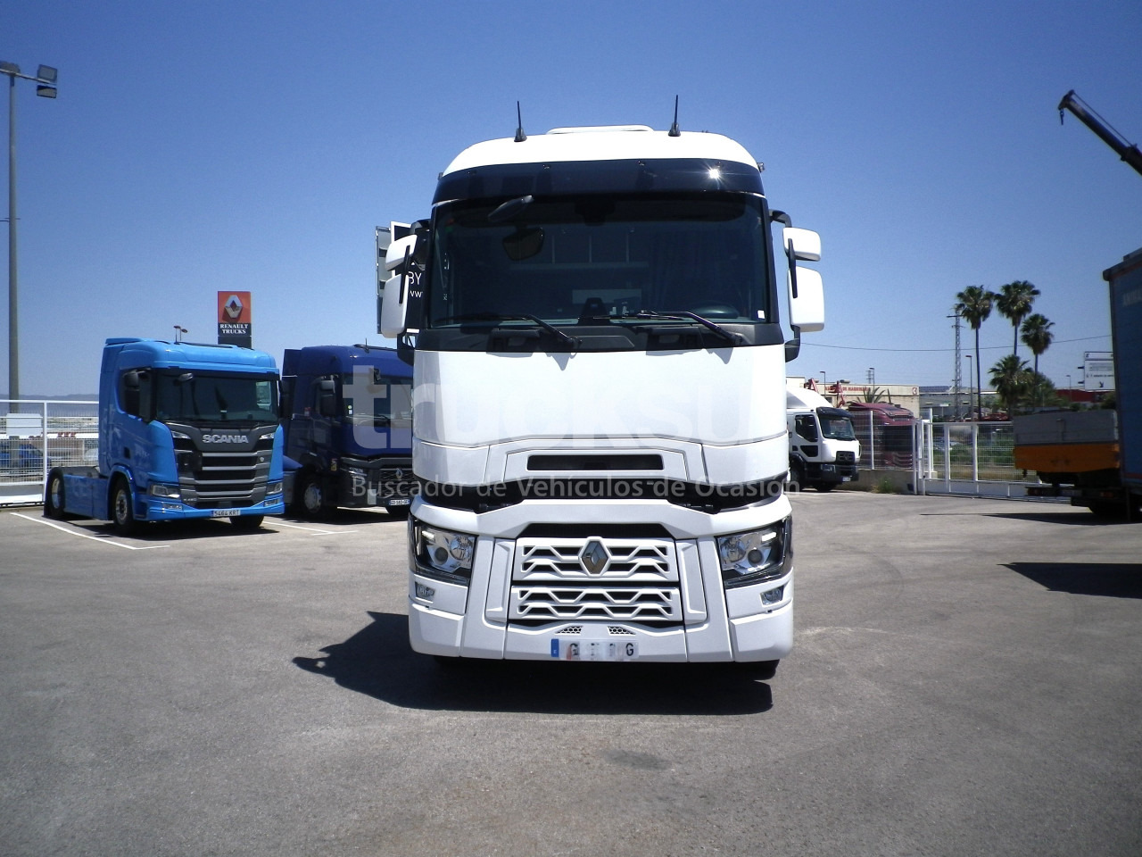 RENAULT T520 HIGH SLEEPER CAB - Tractor unit: picture 4 RENAULT T520 HIGH SLEEPER CAB - Tractor unit: picture 4
