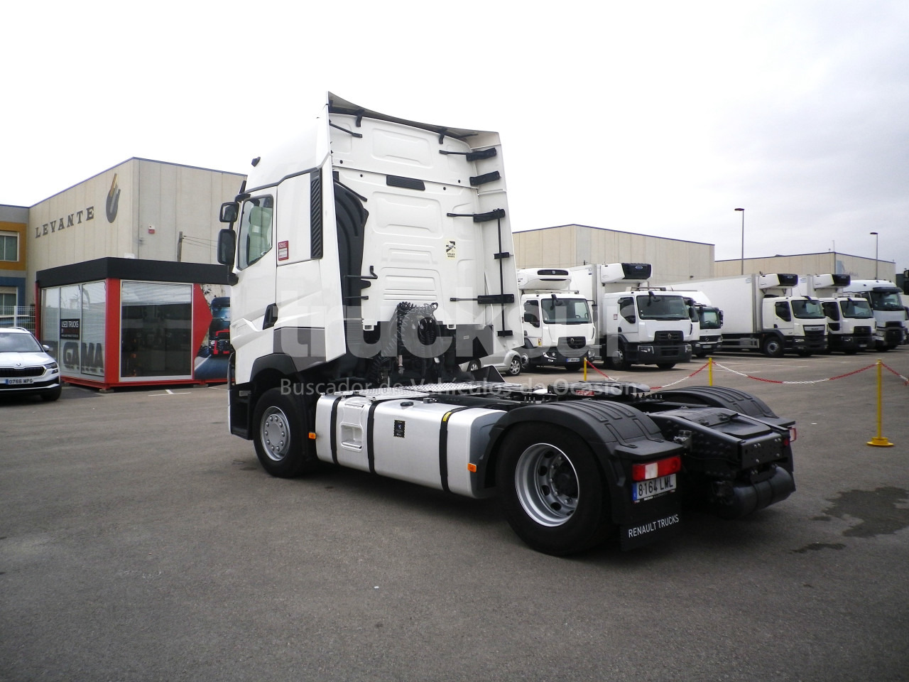 RENAULT T520 HIGH SLEEPER CAB - Tractor unit: picture 5 RENAULT T520 HIGH SLEEPER CAB - Tractor unit: picture 5
