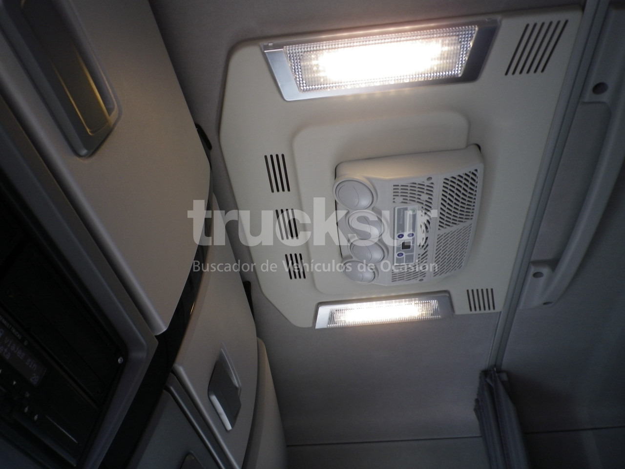Tractor unit RENAULT T520 SLEEPER CAB  ADR: picture 13