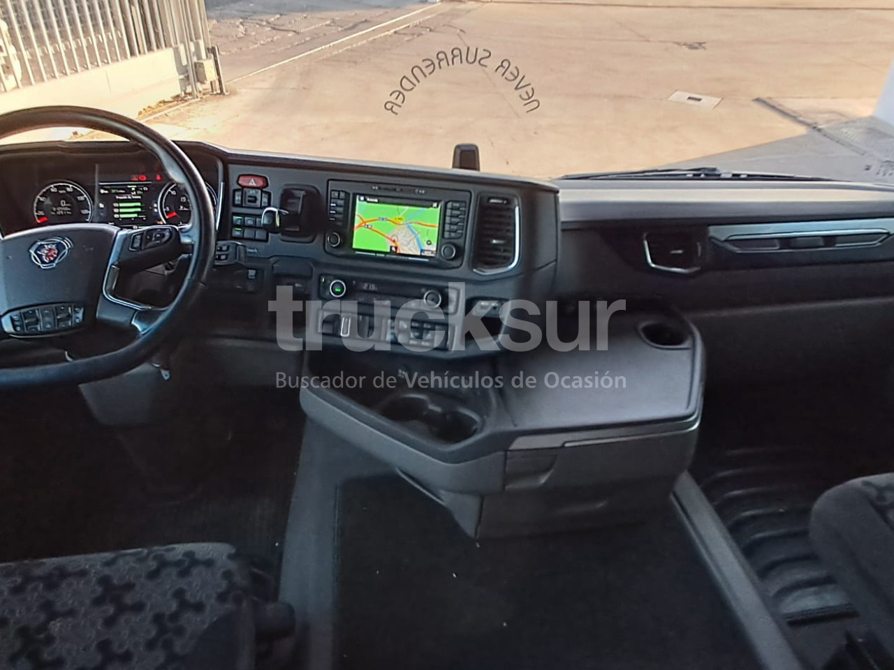 Tractor unit SCANIA R450: picture 6