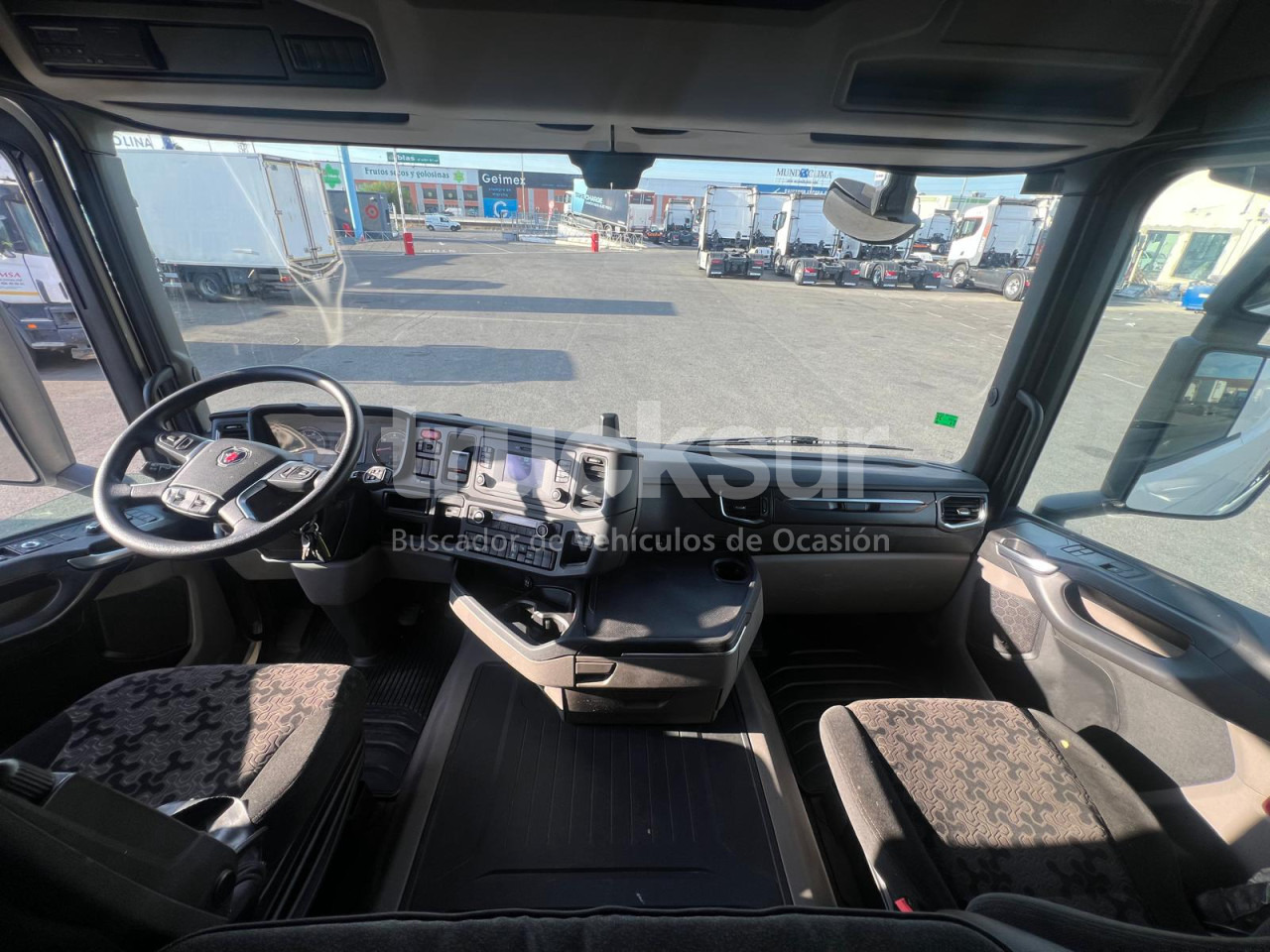 SCANIA R450 - Tractor unit: picture 5 SCANIA R450 - Tractor unit: picture 5