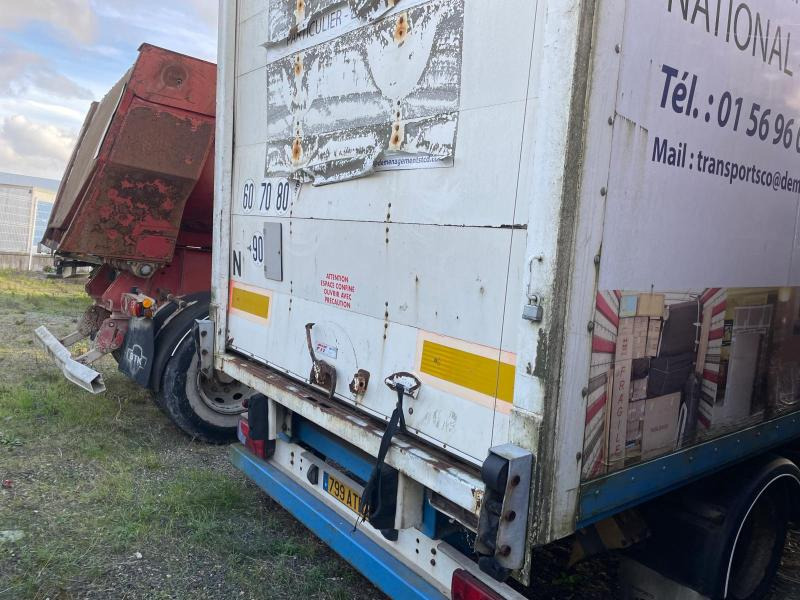 Asca - Closed box semi-trailer: picture 2 Asca - Closed box semi-trailer: picture 2