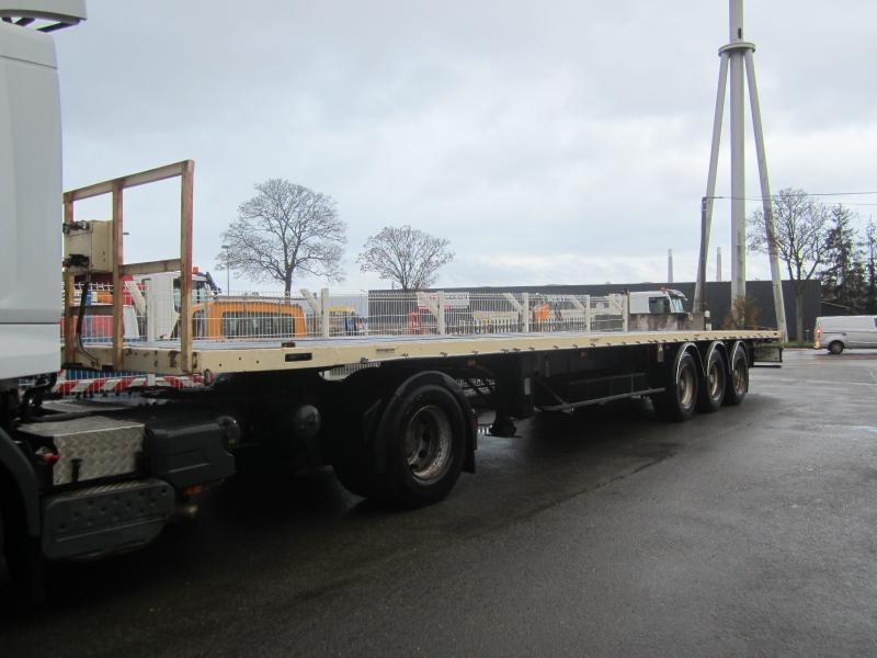 Fruehauf - Dropside/ Flatbed semi-trailer: picture 1 Fruehauf - Dropside/ Flatbed semi-trailer: picture 1